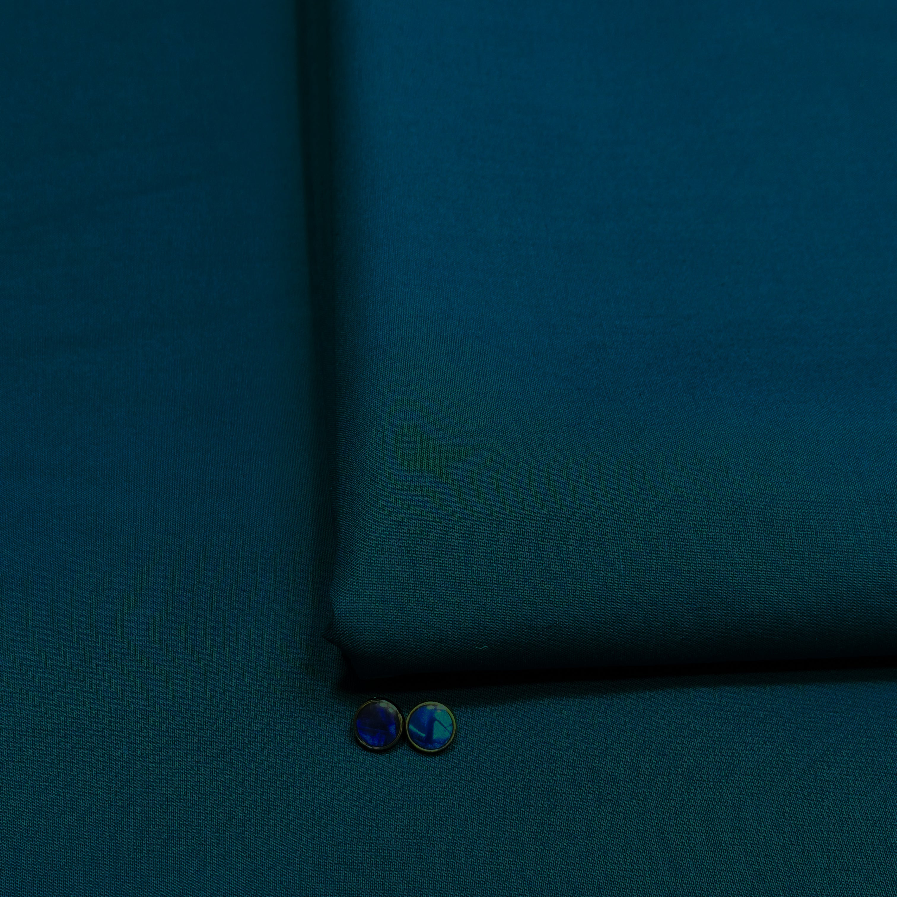 Aura Suiting - C04- UNSTICHED