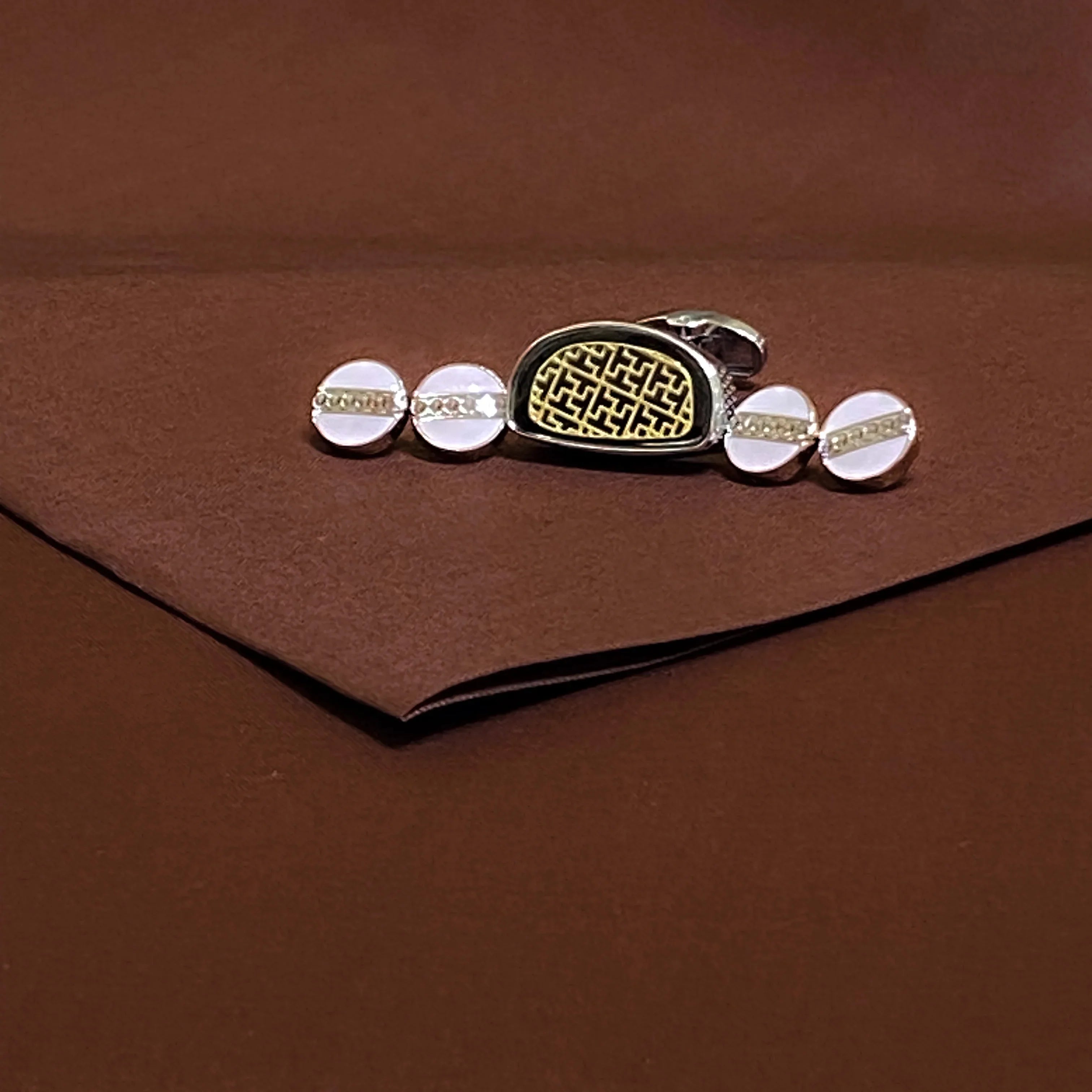 HIGH CLASS - C06 - UNSTICHED