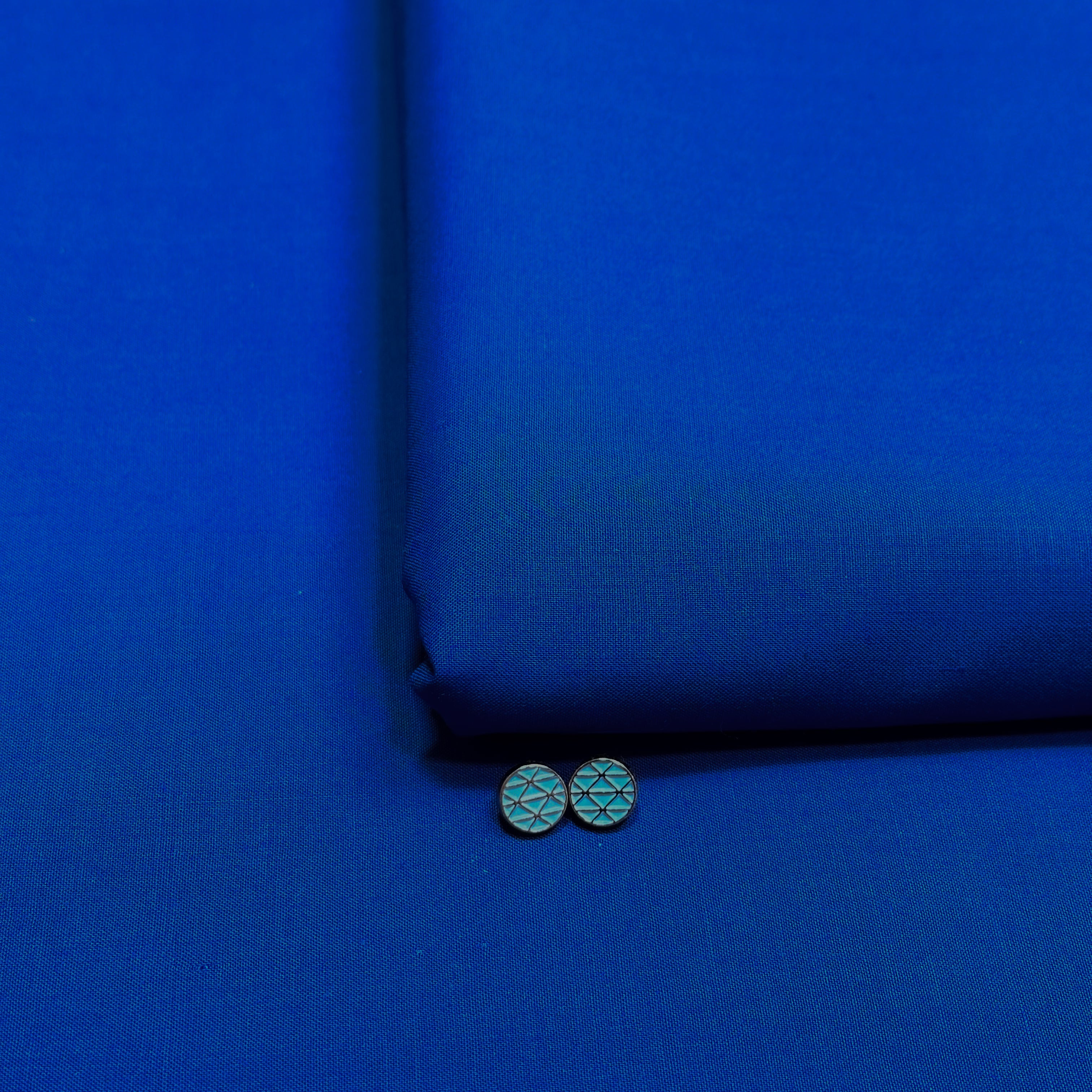 Aura Suiting - C06- UNSTICHED