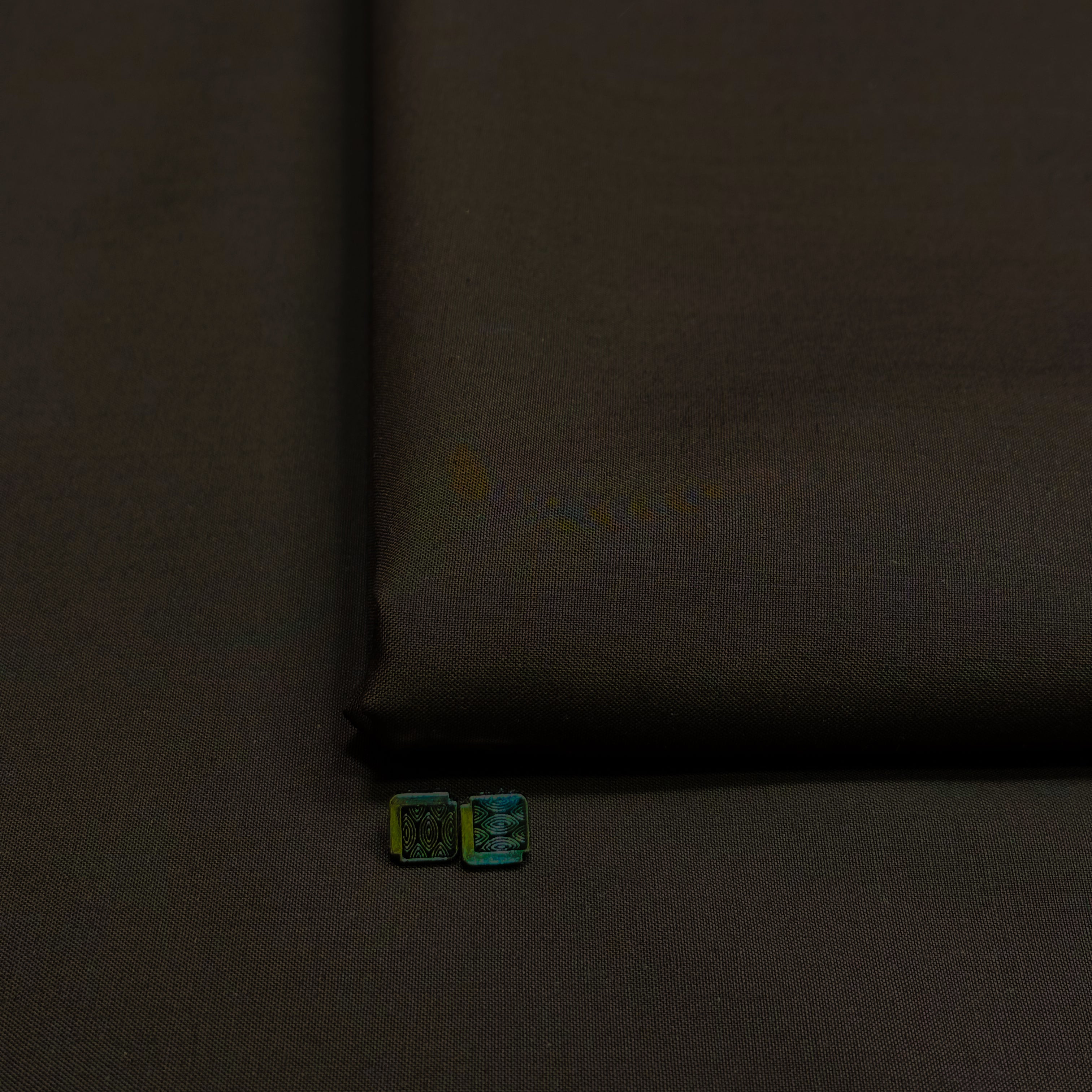 Aura Suiting - C08- UNSTICHED